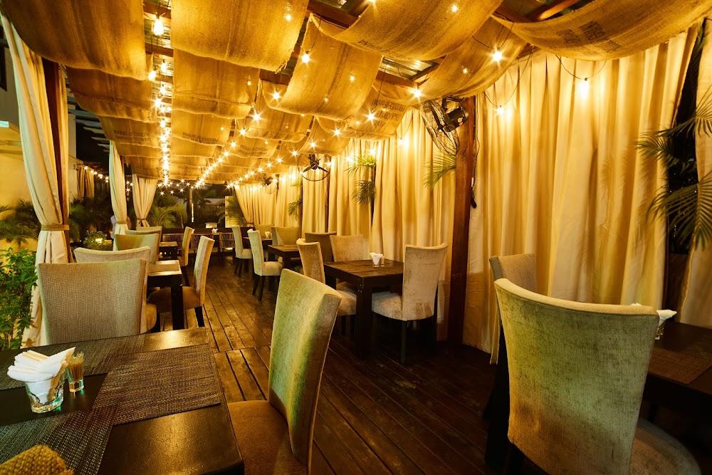 805 Cocktail Bar and Restaurant - Osu