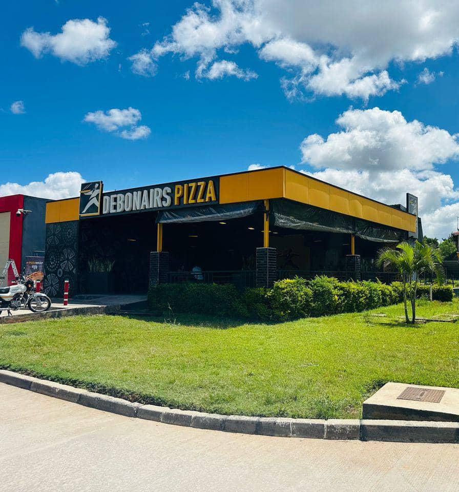 Debonairs Pizza