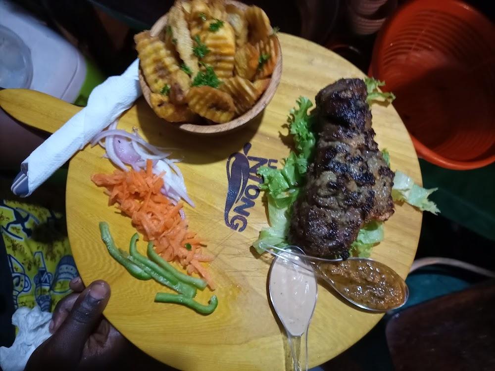 RESTAURANT LOUNGE LE NTONG YAOUNDÉ