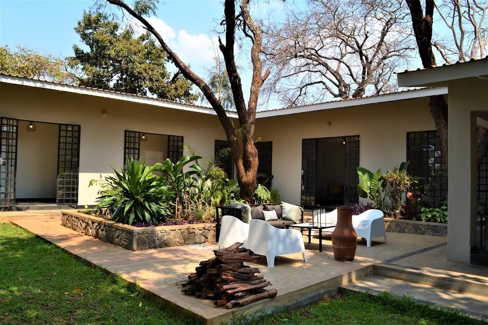 Mitengo House