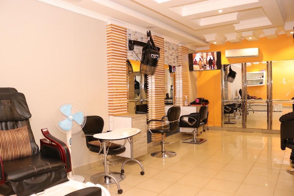 Beyond The Mirror Spa & Barbershop