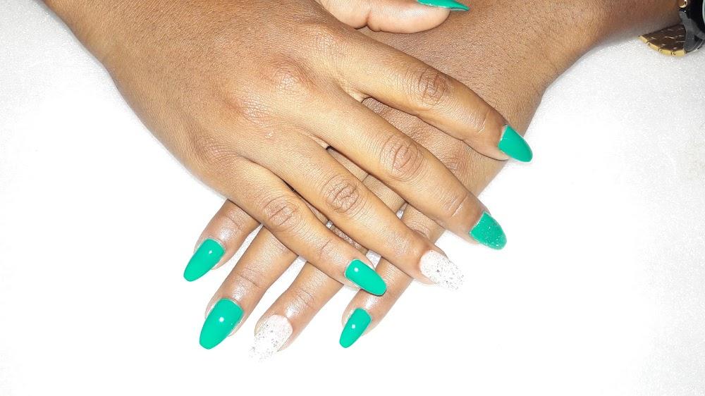 ELVOMS NAILS AND BEAUTY SPA