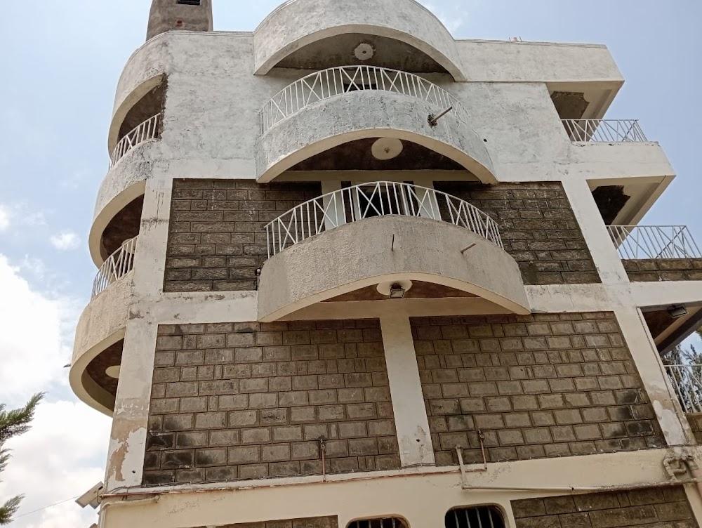 Hyrax Hotel