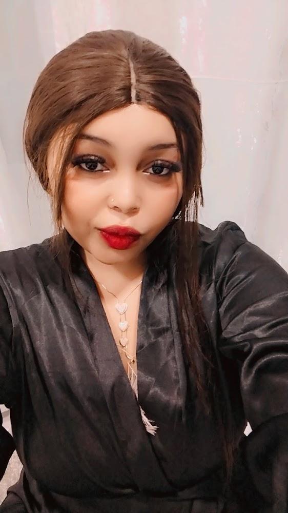 Massage therapist Amira