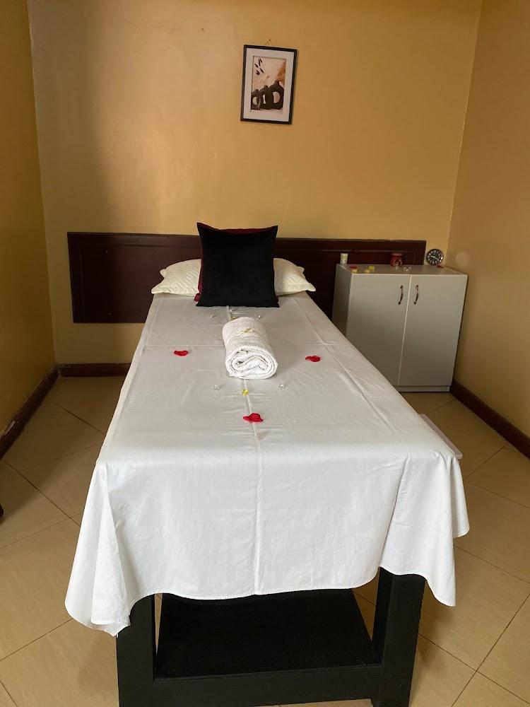 SPA PETALS