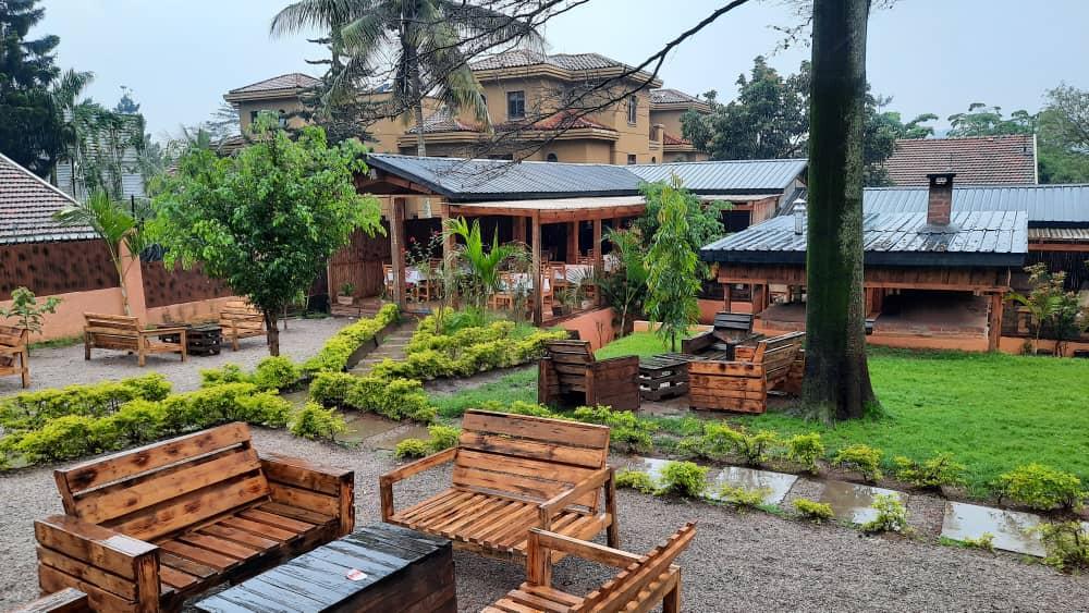 The Hub Hotel Restaurant And Spa