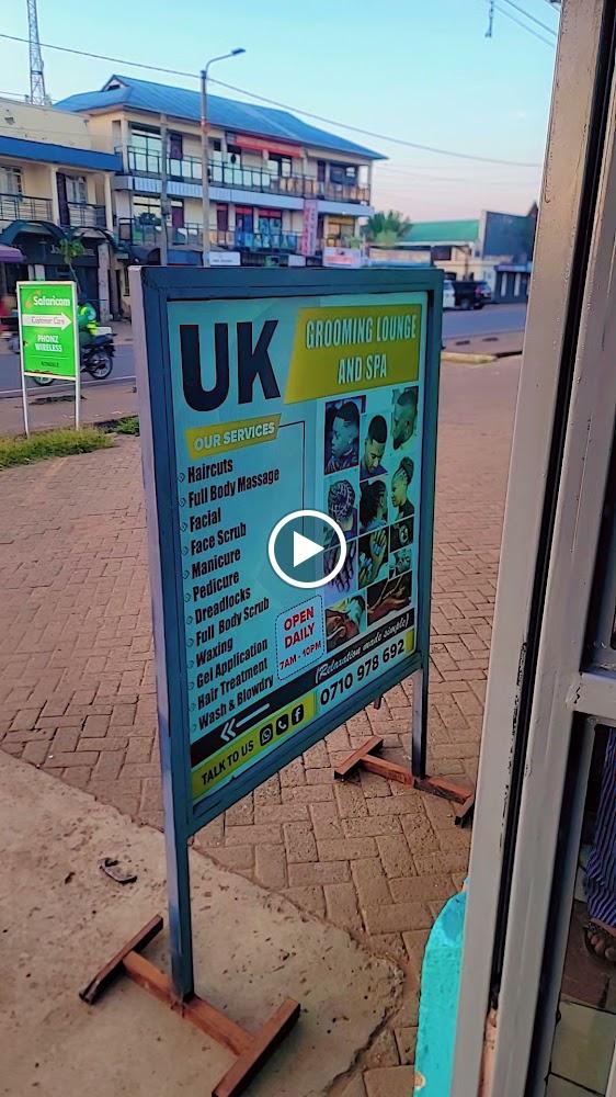 UK GROOMING LOUNGE & SPA